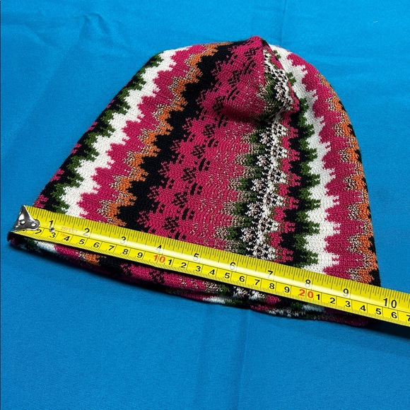 1641 Missoni Scarf and Beanie Hat set Pink Green White Gold - Picture 3 of 9